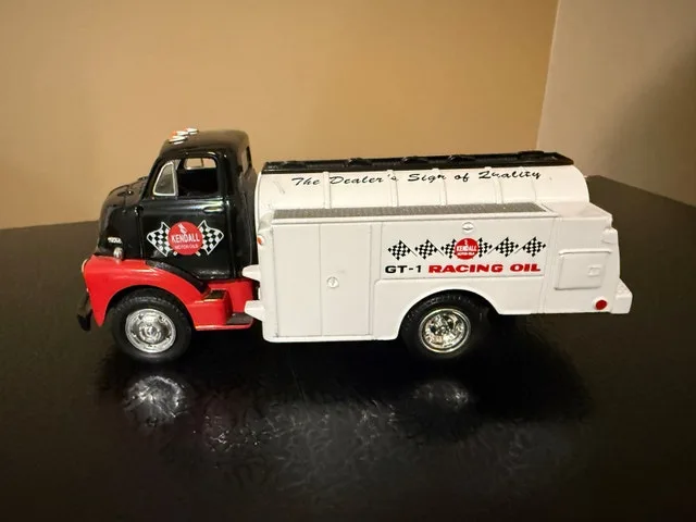 GMC Kendall Motor Oils Bank Truck
