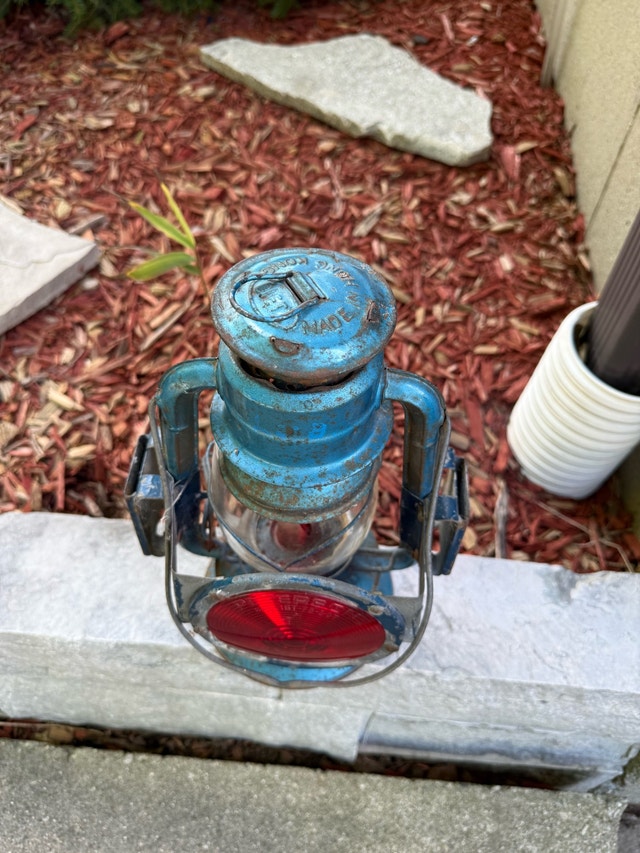 Peterson Vintage Oil Lantern - photo 3