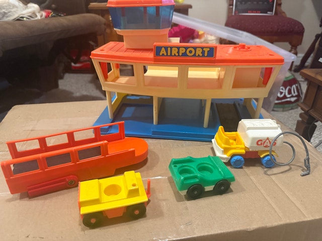 Fisher-Price Airport Playset - photo 2