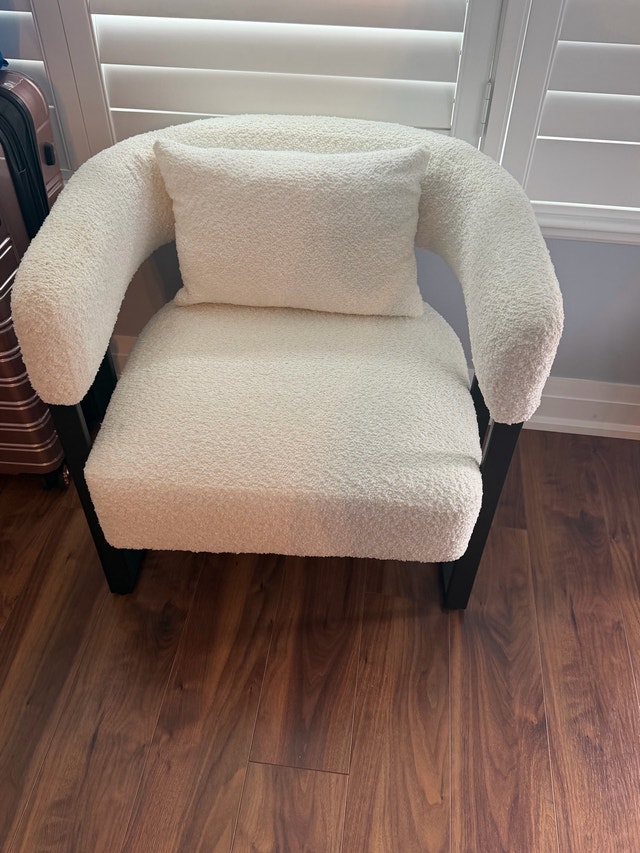Cream Bouclé Accent Chair - photo 3