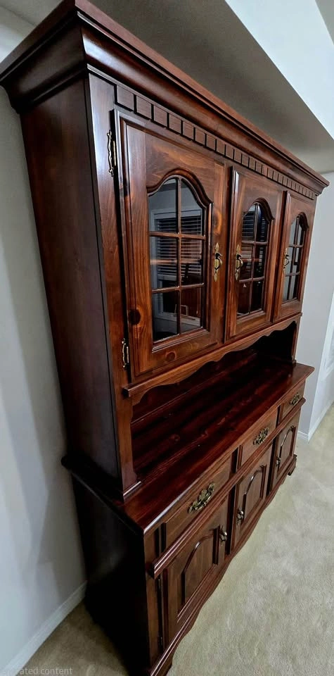 Buffet & Hutch, kitchen/dining cabinet, serving cabinet - photo 3