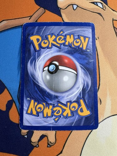 1999 Alakazam 001/102 Base Set Holo HP - photo 2