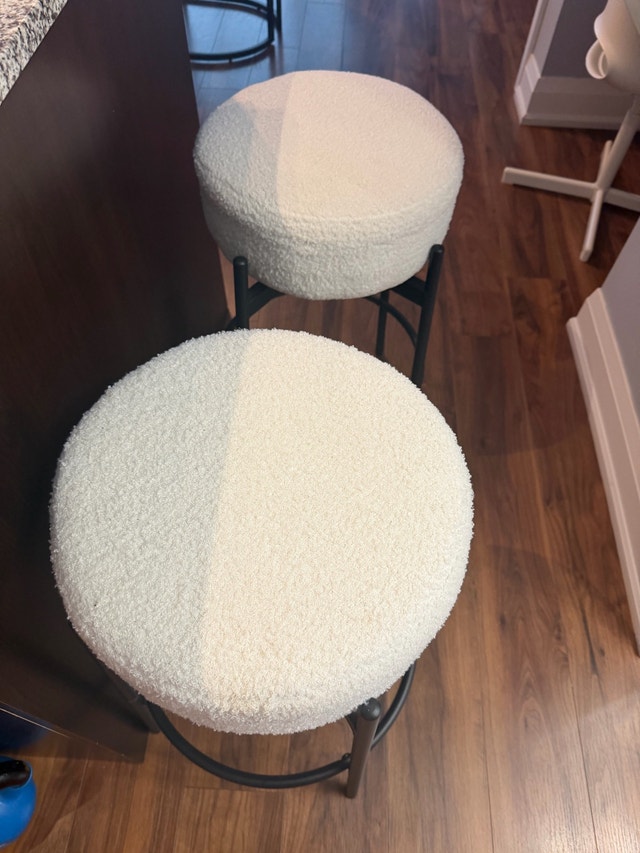 Set of 2 White Bouclé Counter Stools - photo 2