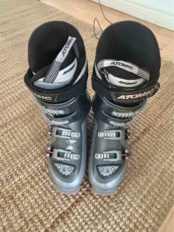 Atomic downhill alpine Ski Boots, Mondo 26.5/27 - photo 3