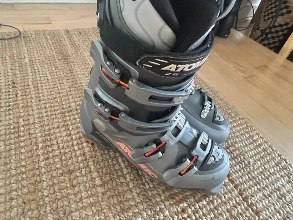 Atomic downhill alpine Ski Boots, Mondo 26.5/27 - photo 4
