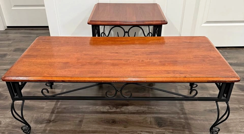 Wooden coffee table with 2 end tables