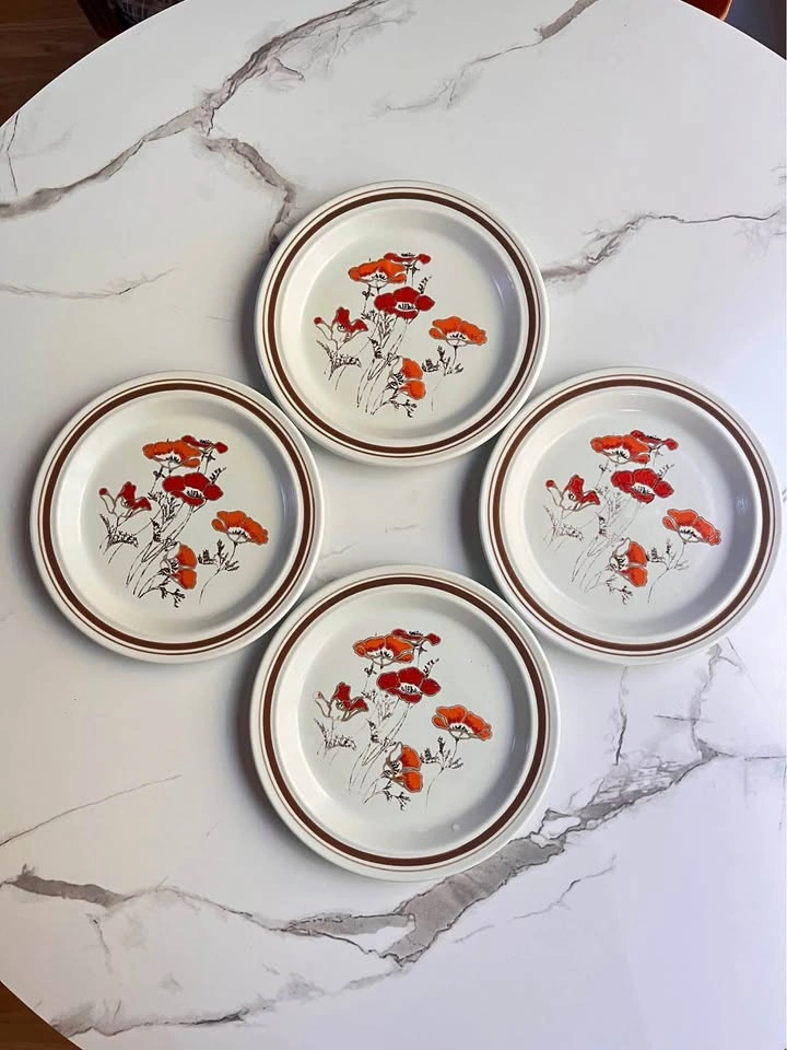Vintage Royal Doulton Fieldflower Plates - Set of 4