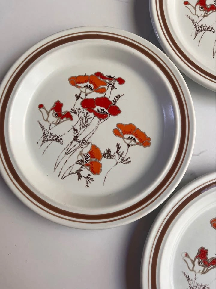 Vintage Royal Doulton Fieldflower Plates - Set of 4 - photo 2
