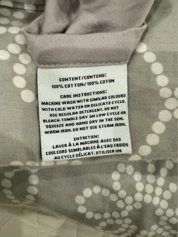 King Size 3 piece Duvet Set, comes with Duvet cover and 2 Pillow - photo 3
