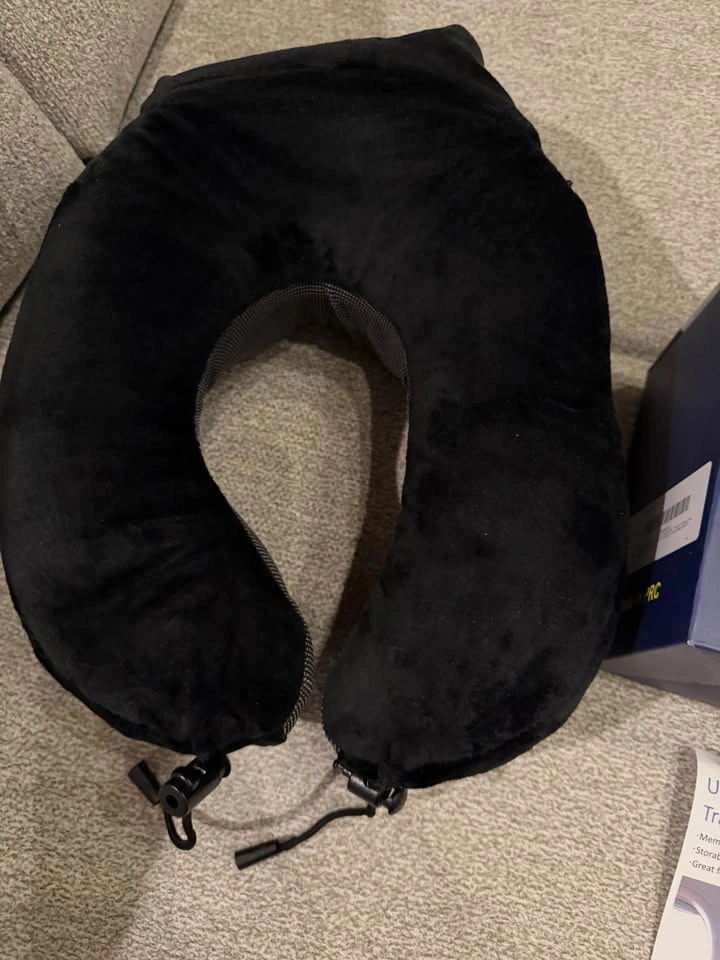 Memory Foam Travel Neck Pillow with Travel Case - photo 2