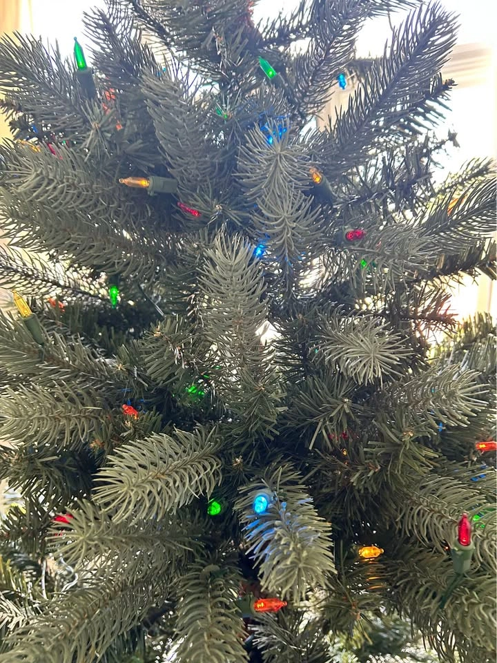 6.5 ft Pre-Lit Artificial Christmas Tree with Multi-Color Lights - photo 4