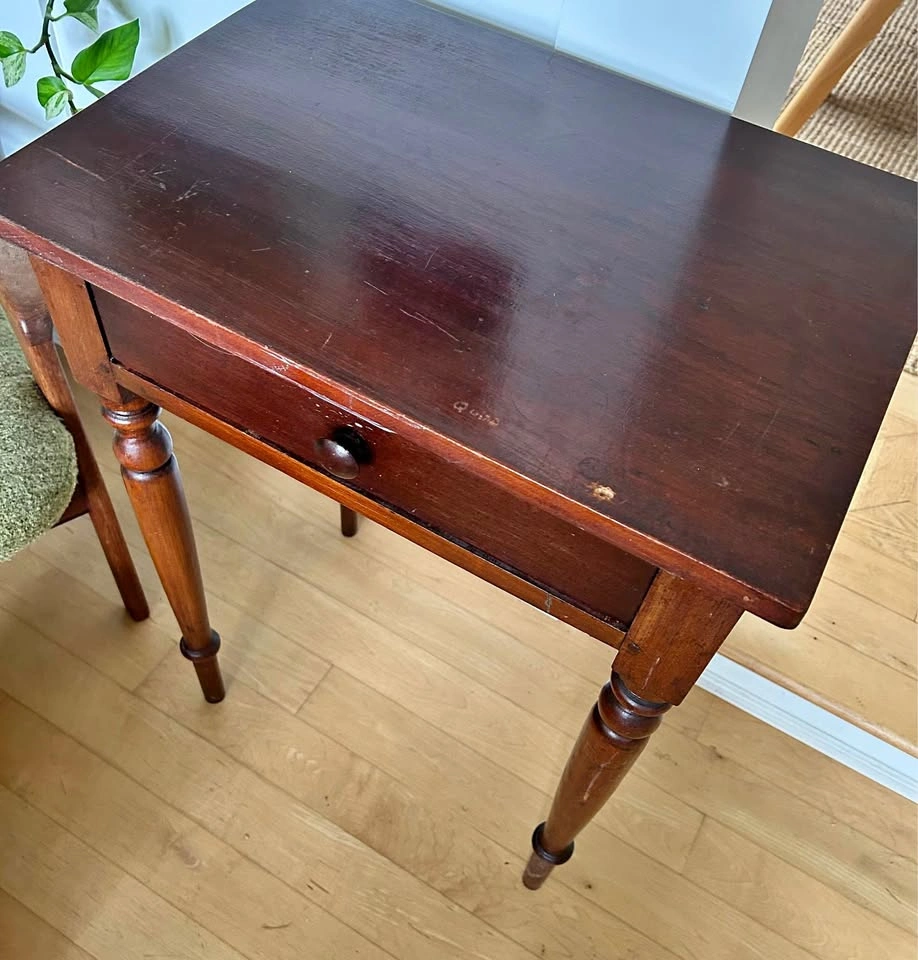 Wood Side Table with Drawer 20x13x31“
