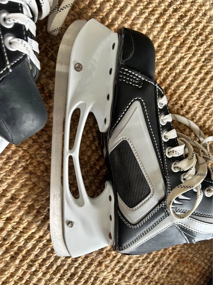 Easton Ice Hockey Skates Size 8.0 D - photo 3