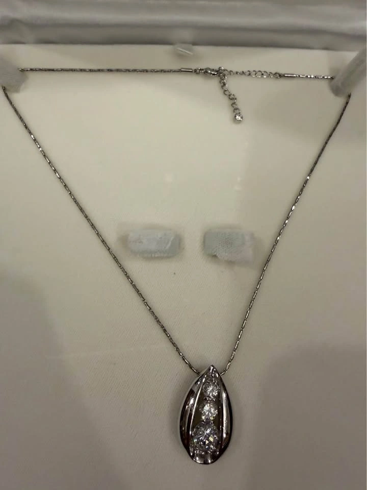 Fifth Avenue Necklace/Earring Pendat Set with 14kt post - photo 4