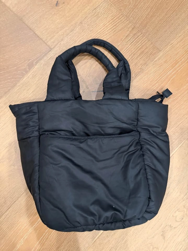 Black Tote Bag with Zipper and Pockets - photo 4