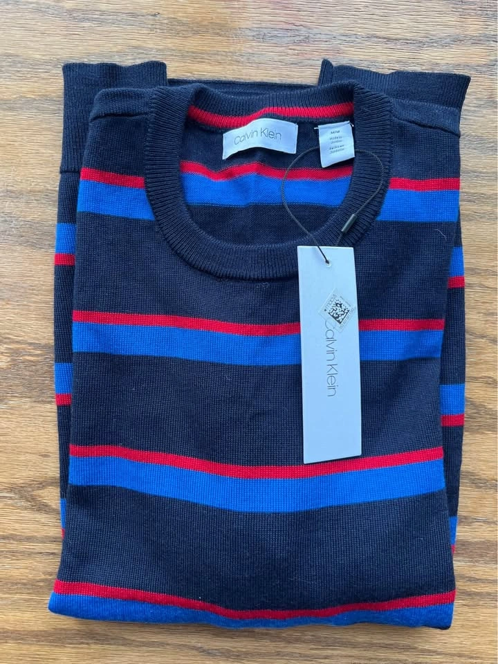 Men’s sweater size M (pick up near Dearborn & Polk St) - photo 2