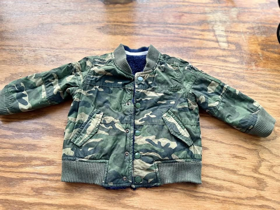 Kids coat/jacket size 18-24m (Dearborn & Polk St)