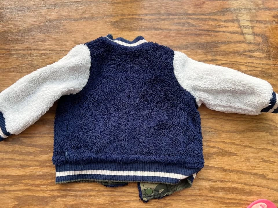 Kids coat/jacket size 18-24m (Dearborn & Polk St) - photo 3