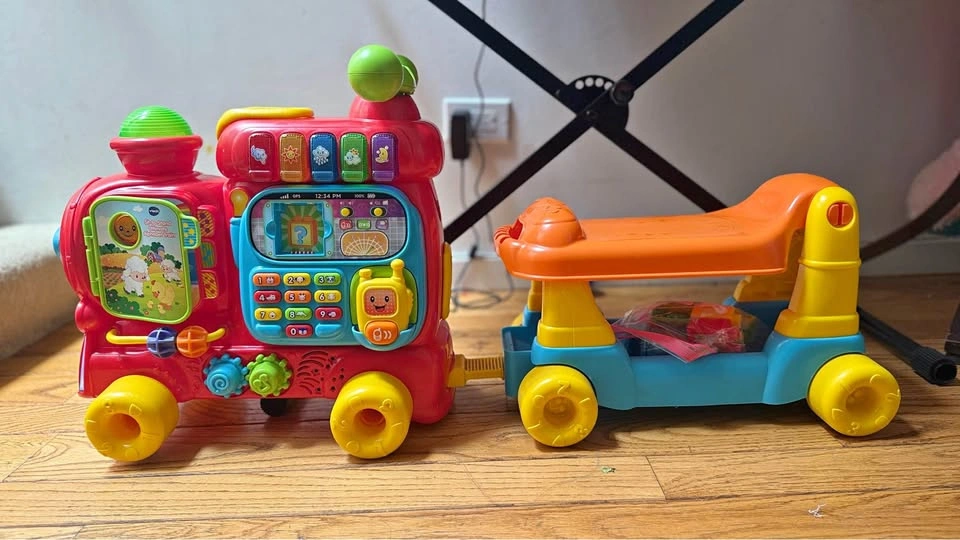 Vtech Sit-to-Stand Train