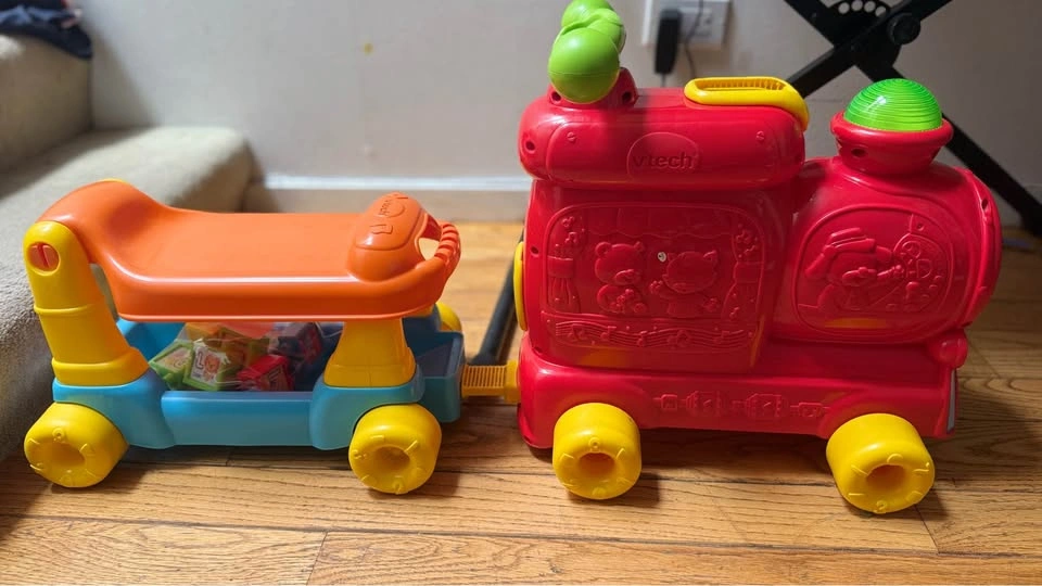 Vtech Sit-to-Stand Train - photo 4