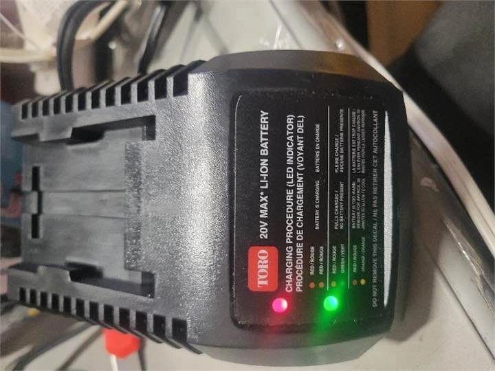 Toro 88500 Li-ion Replacement Charger - photo 2