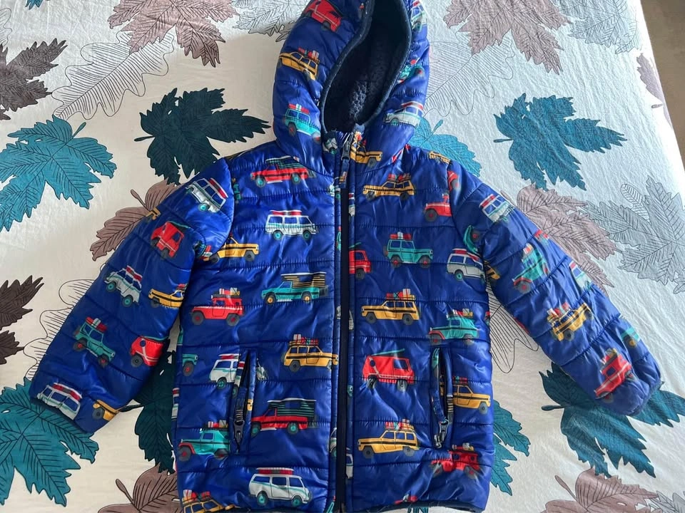 Winter jacket kids size-5 (pick up near Dearborn & Polk) - photo 2