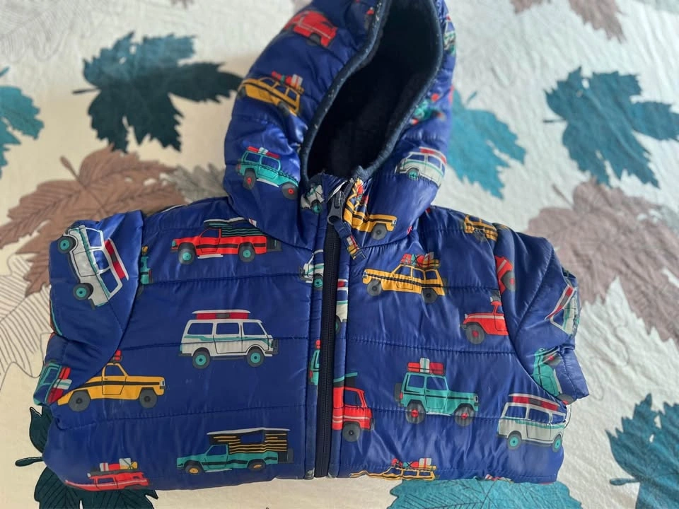 Winter jacket kids size-5 (pick up near Dearborn & Polk) - photo 3