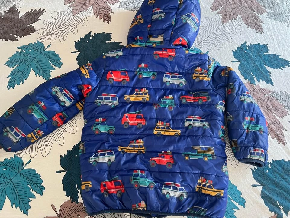 Winter jacket kids size-5 (pick up near Dearborn & Polk) - photo 4