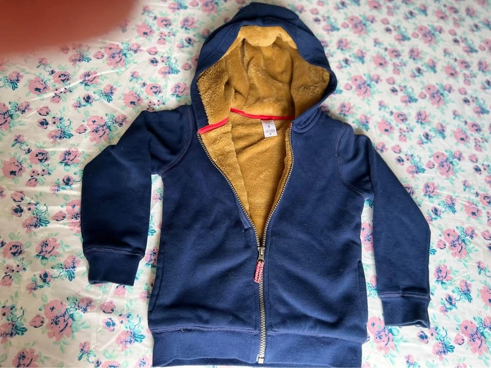 Cozy Winter Jacket/ Hoodie Size 5 - photo 2