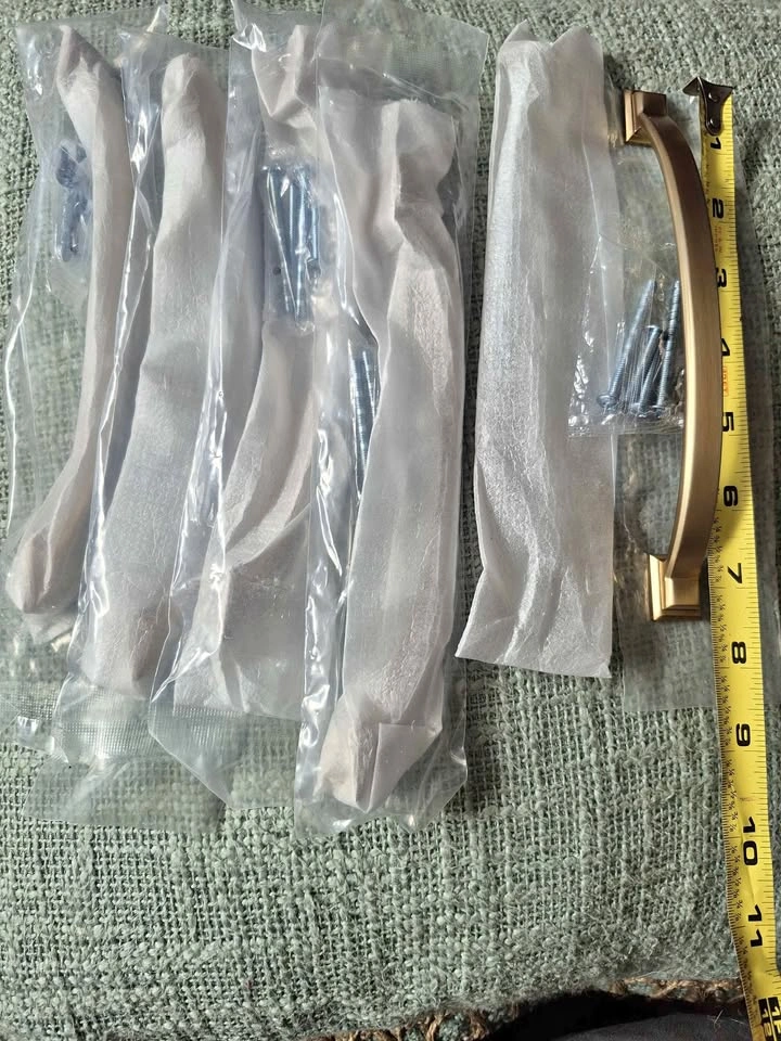 New Cabinet Pulls, Set of 5, 7.5 Inch