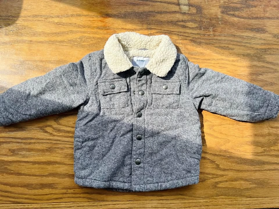 Toddler Boy/Girl Outwear Size 3T