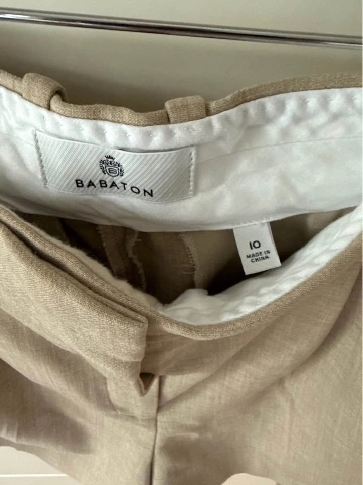 Aritzia Babaton Pleated Mini Short Eversential Cream Size 10 - photo 3
