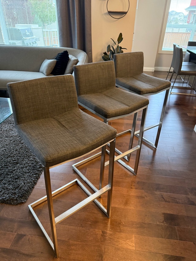Modern bar height stools (x3)