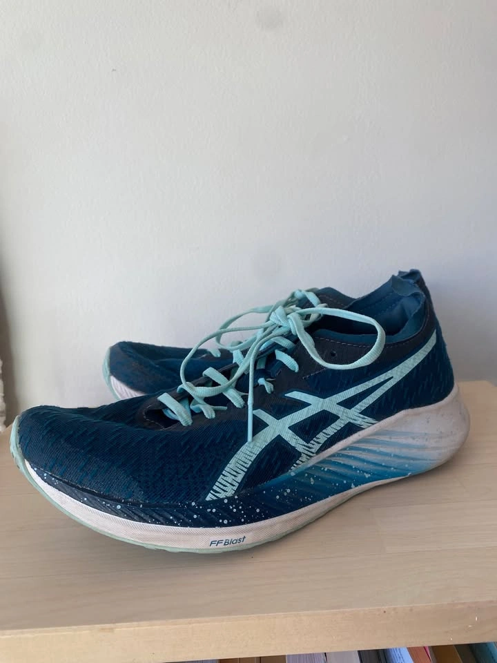 ASICS Magic Speed Women's Running Shoes – Size 8.5 – Carbon Plat - photo 5
