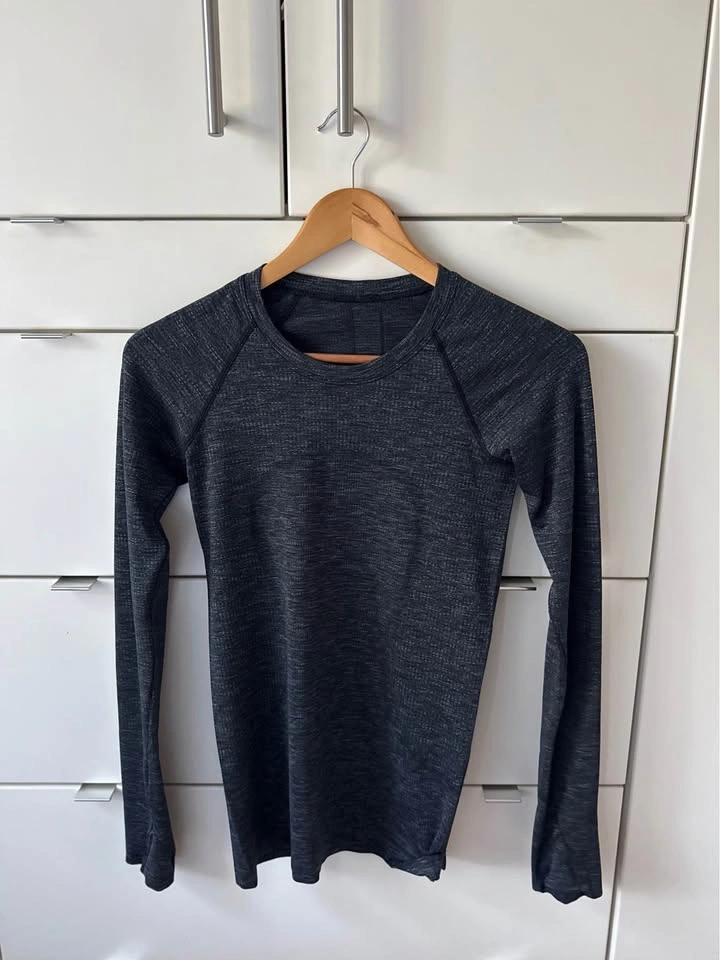 Lululemon Swiftly Speed Long Sleeve Size 4 - photo 3
