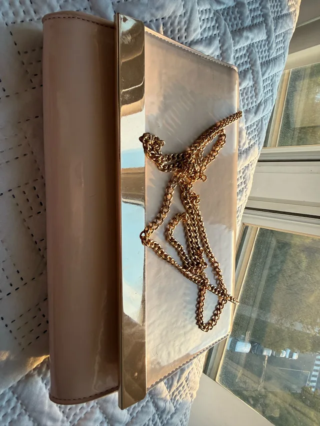 Call It Spring Clutch image indicator(5)