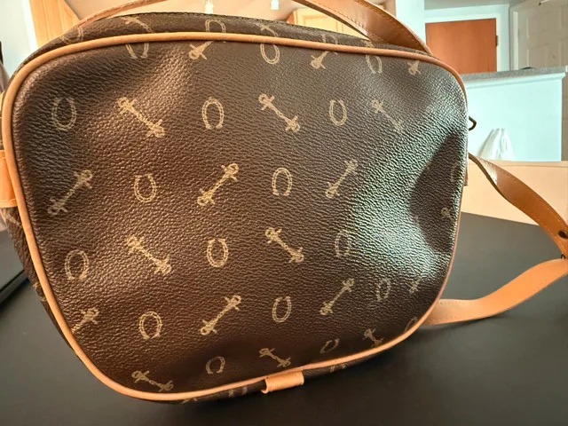 Colletti Canada Bag image indicator(2)