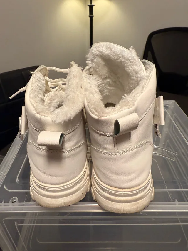 Boots for women image indicator(4)