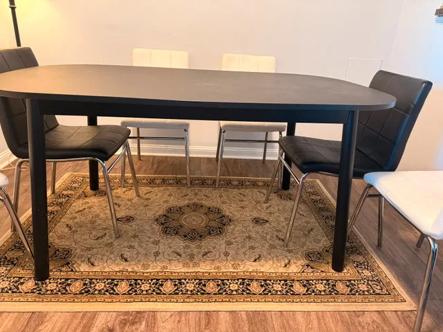 Dining table and six chairs image indicator(3)