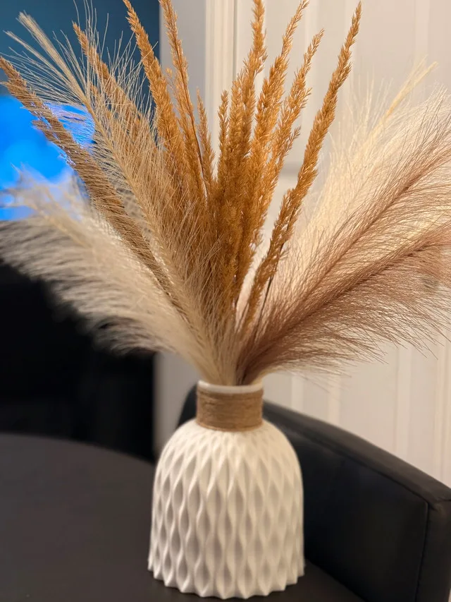 Vase with Dried Flowers thumbnail