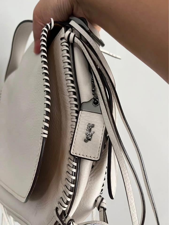 Coach Whipstitch Saddle Bag in White Glovetanned Leather - 1941 - photo 2