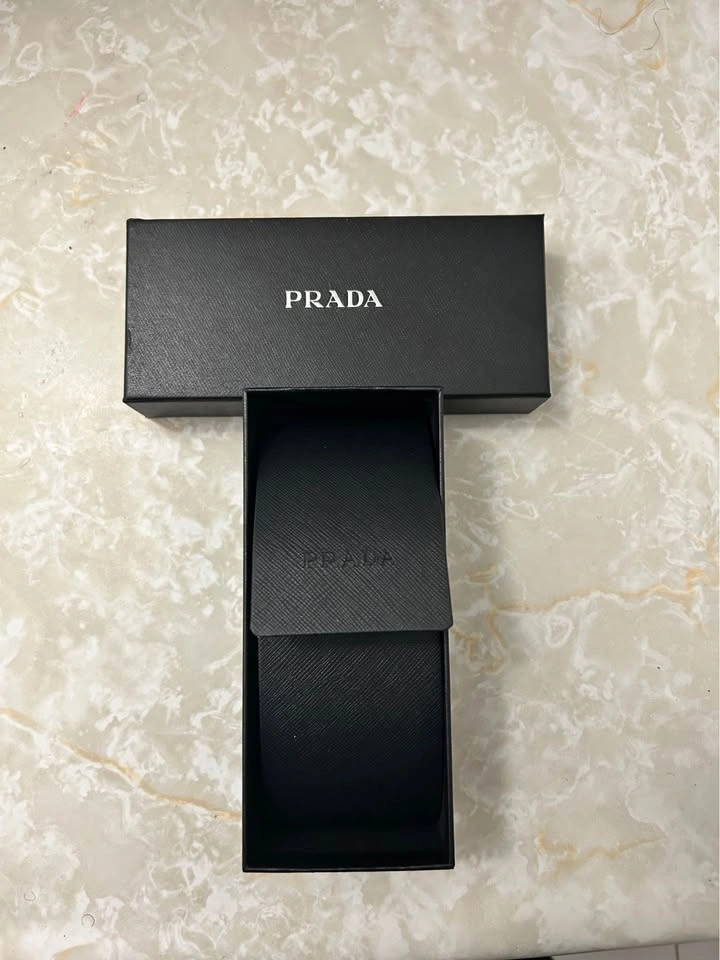 Black prada sunglasses - photo 2