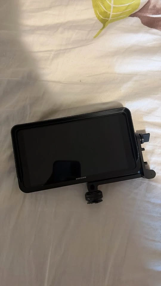 NEEWER F400 PRO 6 Inch Camera Field Monitor