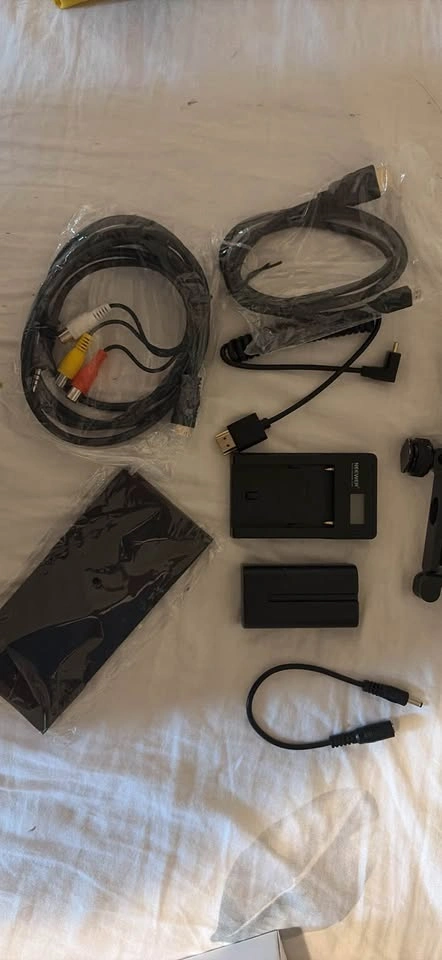 NEEWER F400 PRO 6 Inch Camera Field Monitor - photo 2