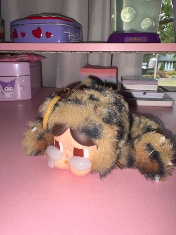 CRYBABY WILD BUT CUTE SECRET RARE - photo 2