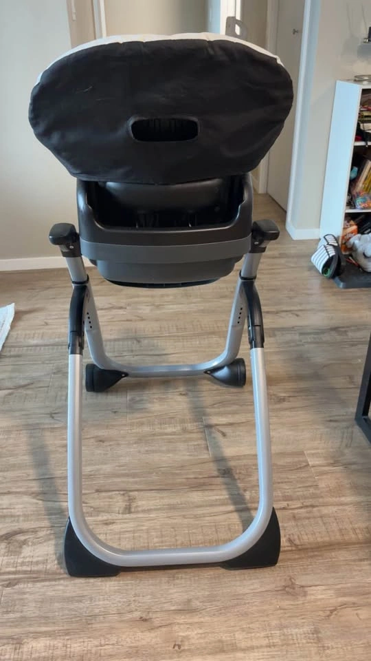Graco DuoDiner DLX 6-in-1 Highchair - photo 2
