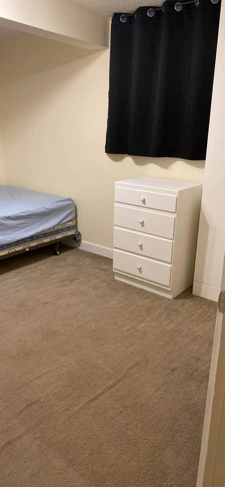 Private room for rent - photo 3