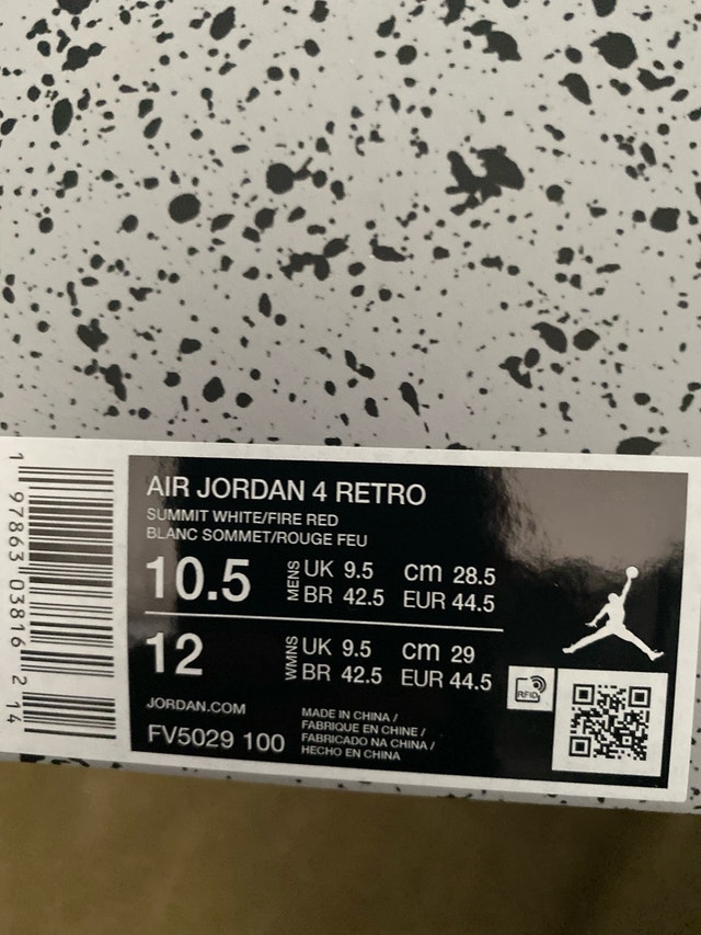 Nike Jordan 4 Retro - photo 2