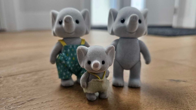 Sylvanian Families Elephant Family - photo 2