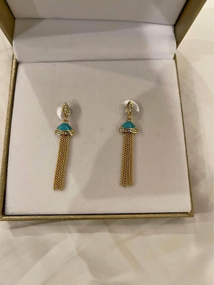 Dangling earrings